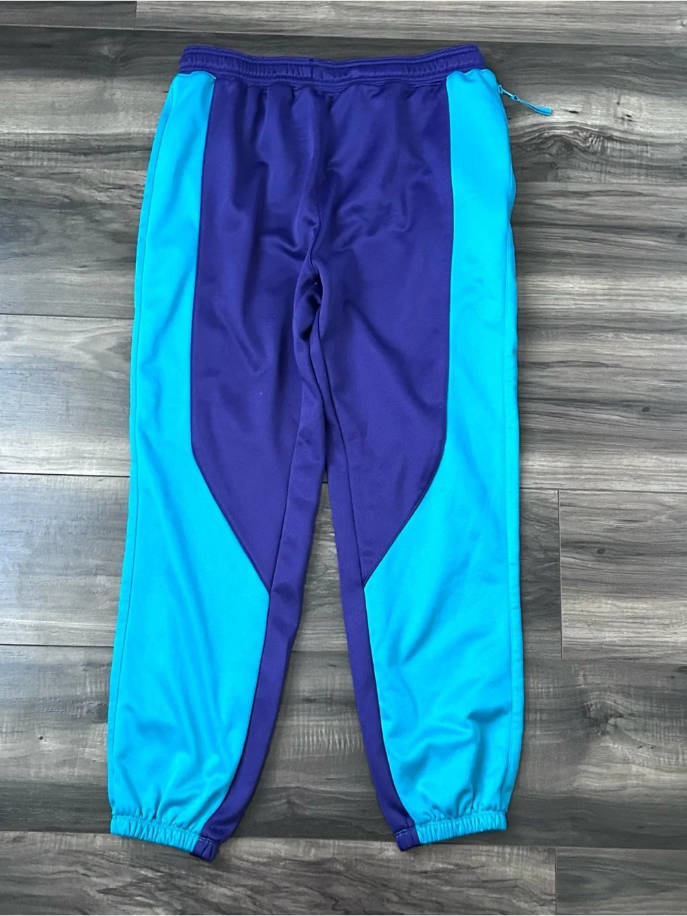 Jordan Charlotte Hornets 22/23 Showtime Sweatpants Joggers Youth XL 18-20